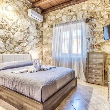 Zante Poolside Paradise - La Vite Stone Villa Kalipádhon