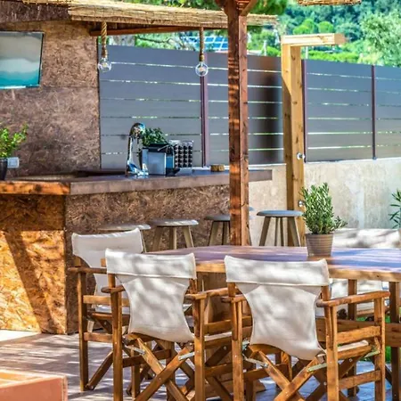 Zante Poolside Paradise - La Vite Stone